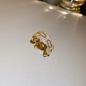 Elegant Gold Chain Link Ring
